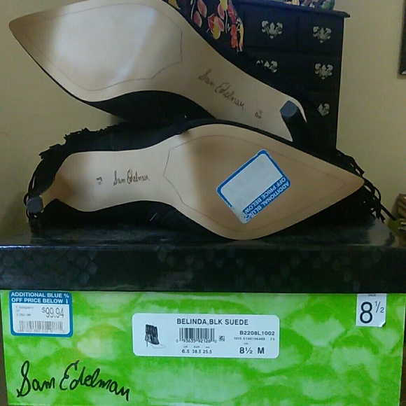 Boots - Picture 2 of 4